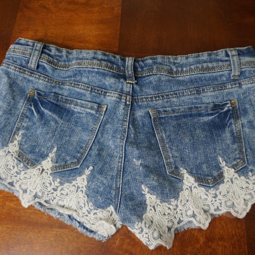 Jean Shorts - Picture 4 of 5